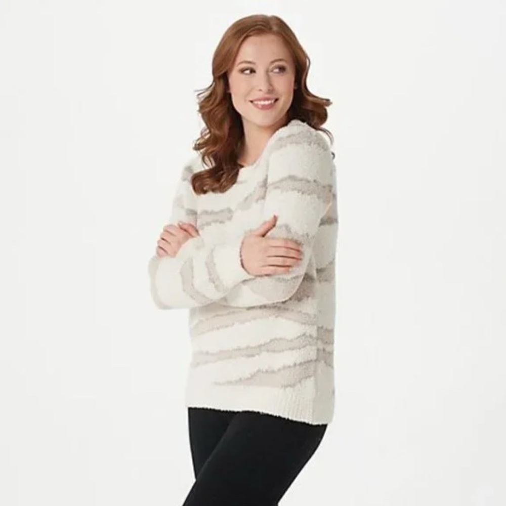 Barefoott Dreams CozyChic Seaside Crewneck Sweater in Cream with Pink. Size M